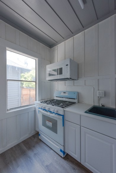 More Photos Of 16005 Mateo St, San Leandro Apartments For Sale