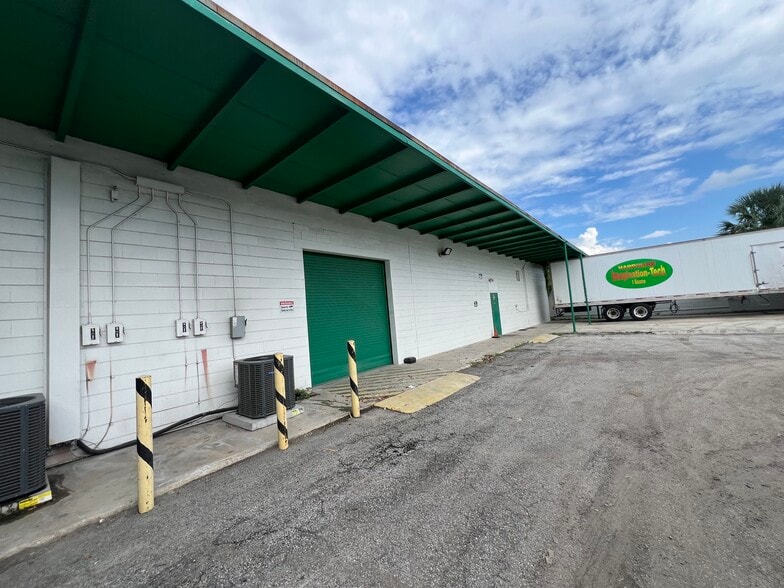 Primary Photo Of 6400 S Orange Ave, Orlando Warehouse For Lease