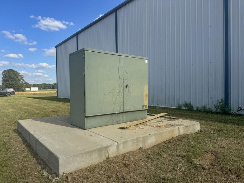 More Photos Of 369 Enterprise Dr, Batesville Industrial For Sale