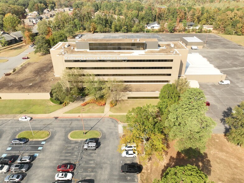 More Photos Of 2402 Wildwood Ave, North Little Rock Office For Sale