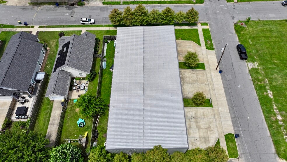 More Photos Of 1112 W 9th St, North Little Rock Warehouse For Sale