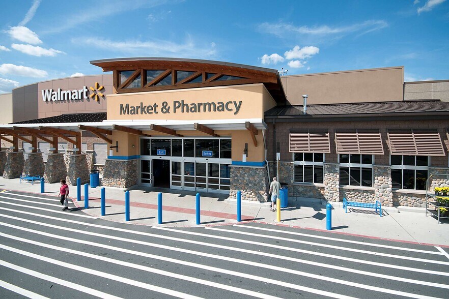 Primary Photo Of 1700-1780 Tilden Ridge Dr, Hamburg Freestanding For Lease