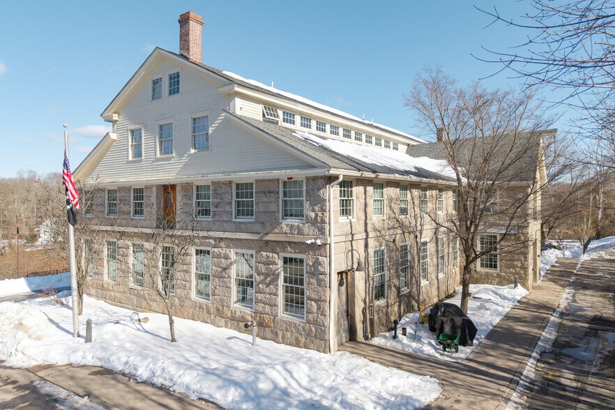 More Photos Of 332 Canonchet Rd, Rockville Apartments For Sale