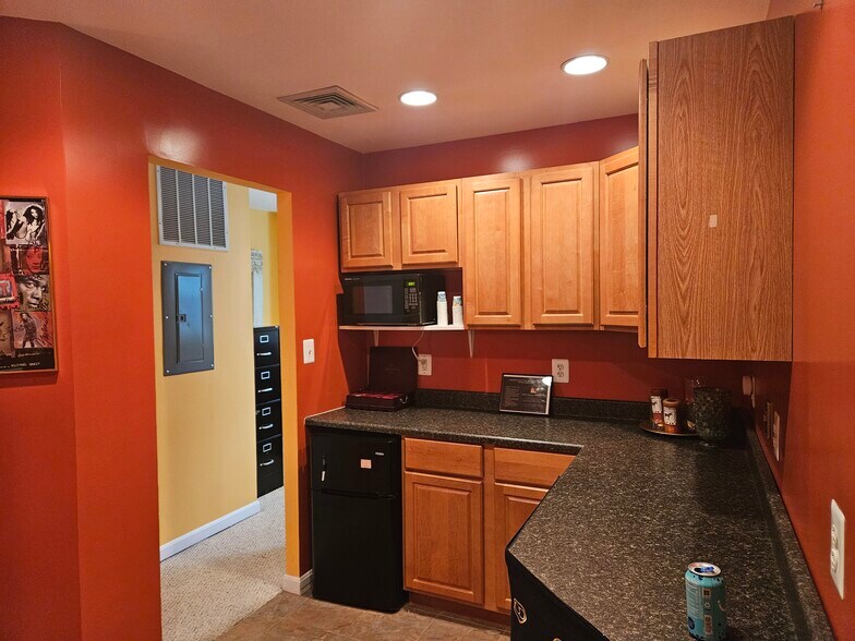 More Photos Of 124 E Broad St, Falls Church Office For Sale