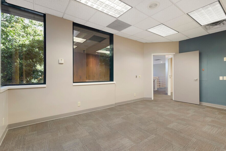 More Photos Of 500 W East Ave, Chico Office For Sale