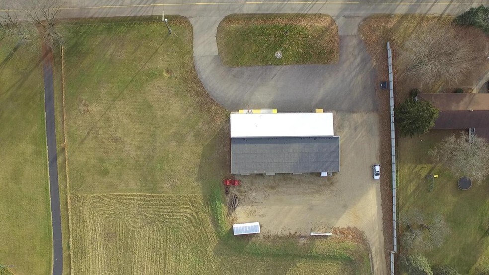 More Photos Of 2565 111th Ave, Allegan Office For Sale