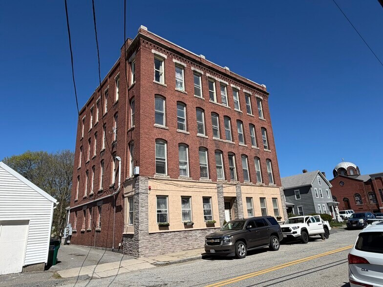 Primary Photo Of 112 School St, Clinton Multifamily For Sale