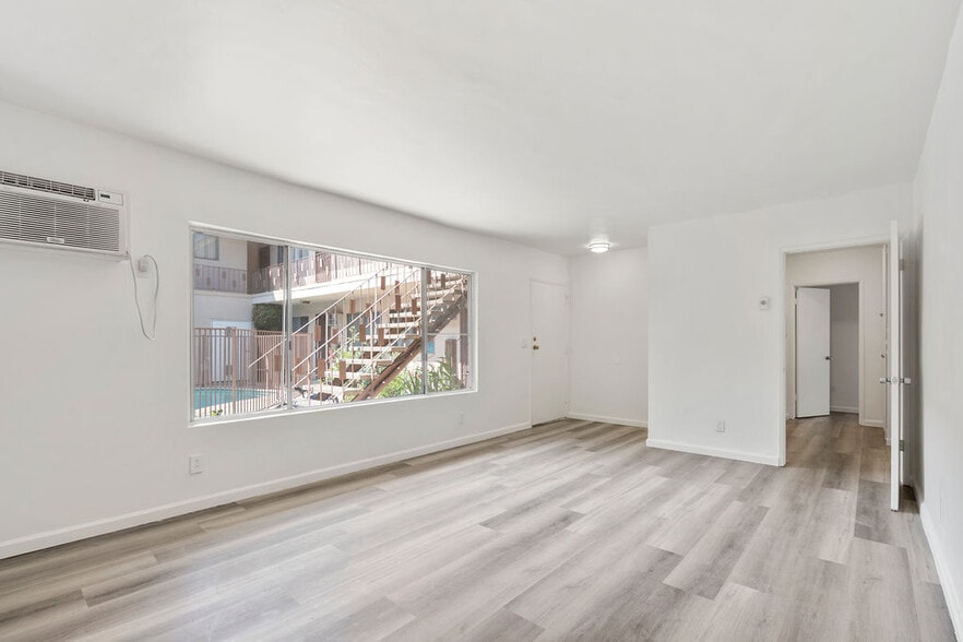 More Photos Of 6535 Fulton Ave, Van Nuys Apartments For Sale