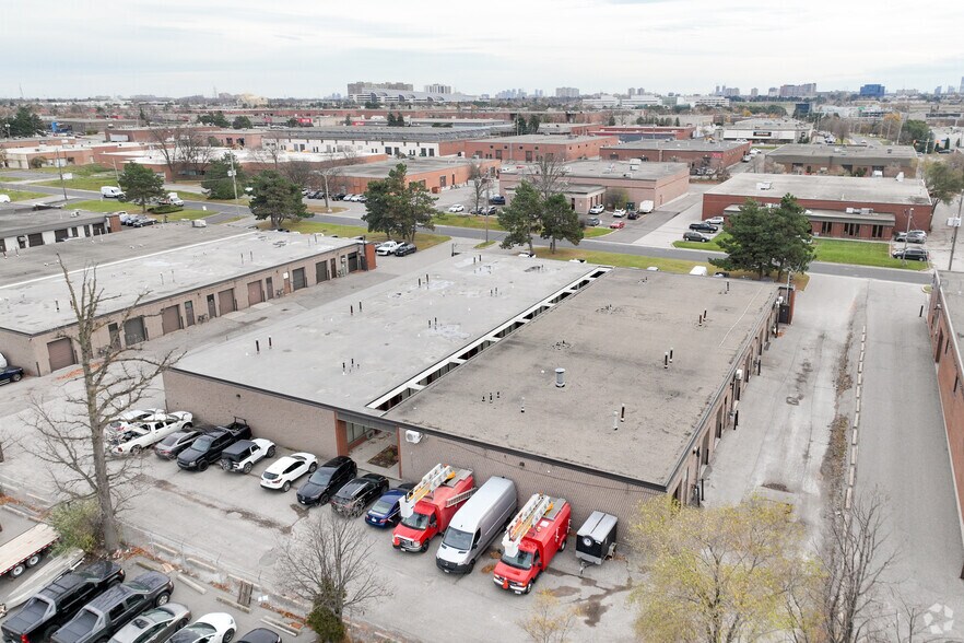 More Photos Of 250 Don Park Rd, Markham Service For Lease