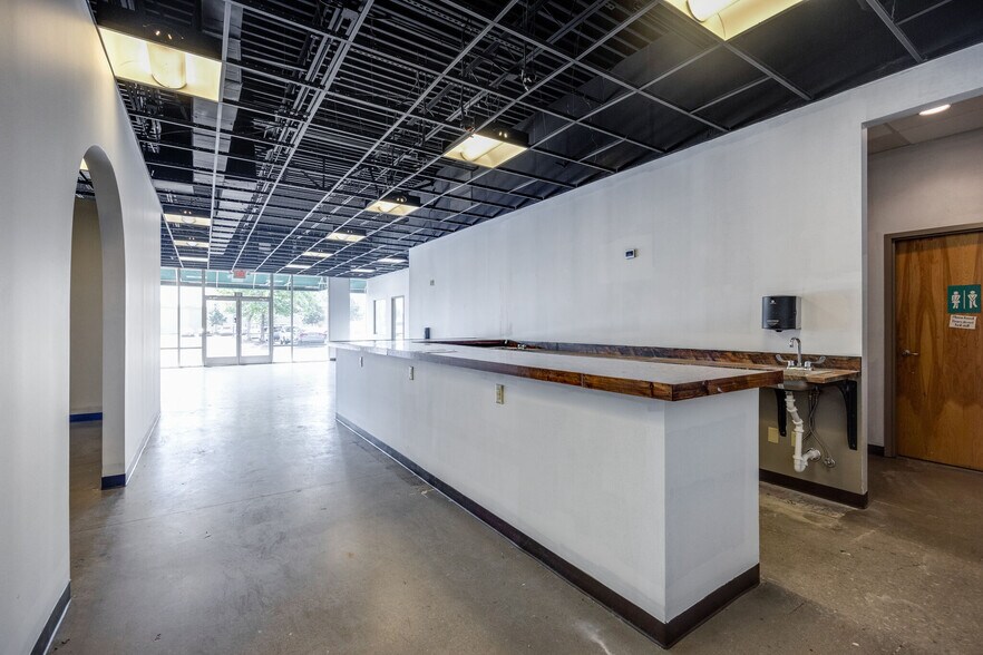 More Photos Of 2271 Gunbarrel Rd, Chattanooga Unknown For Lease