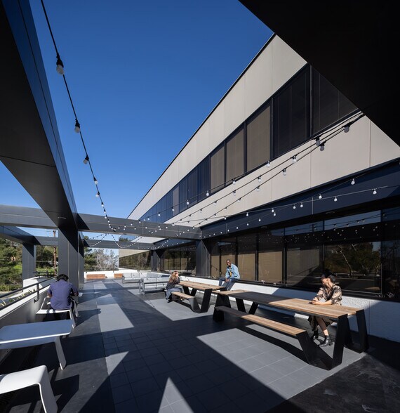 More Photos Of 3111 N Tustin Ave, Orange Office For Lease