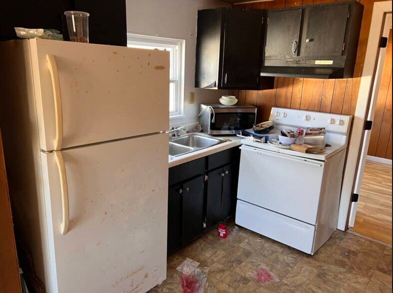 More Photos Of 5 Beverly Ln, Marissa Apartments For Sale
