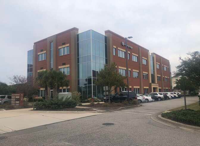 More Photos Of 6740 Rock Spring Rd, Wilmington Office For Sale
