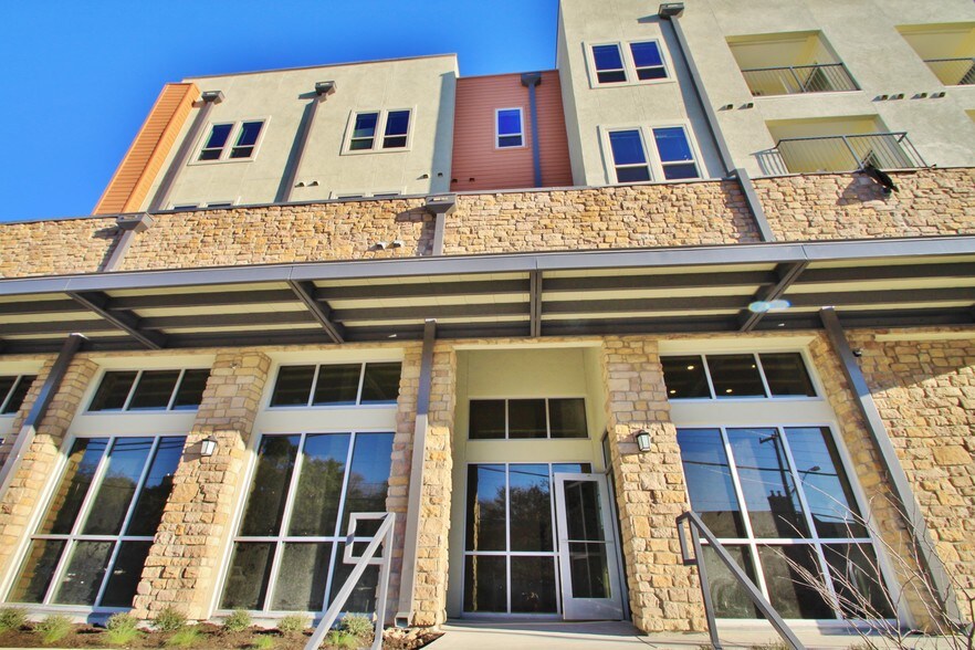More Photos Of 3230 Hillcrest Dr, Balcones Heights Apartments For Lease