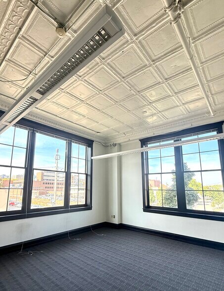 More Photos Of 301 S Blount St, Madison Loft Creative Space For Lease