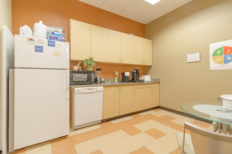 More Photos Of 3200 Fairhill Dr, Raleigh Office For Sale