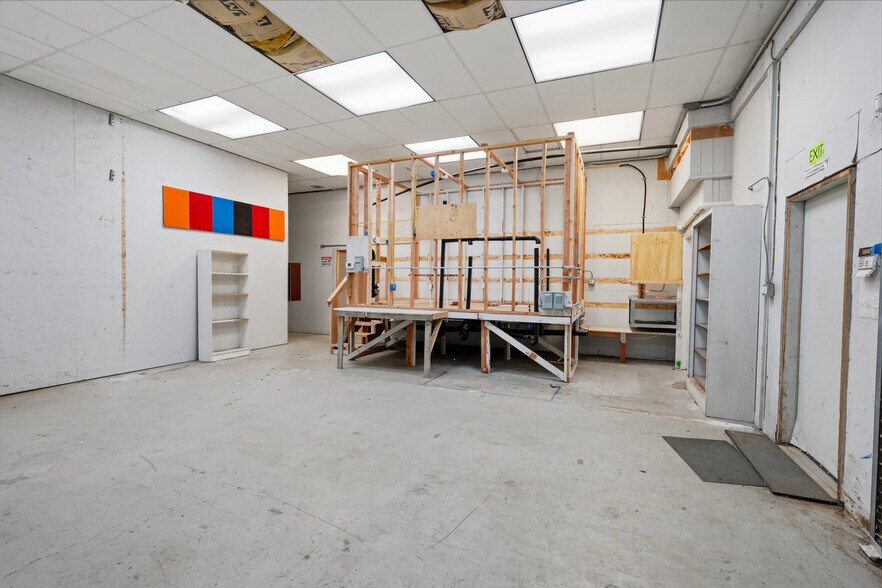 More Photos Of 13170 Lincoln Way, Auburn Office For Sale