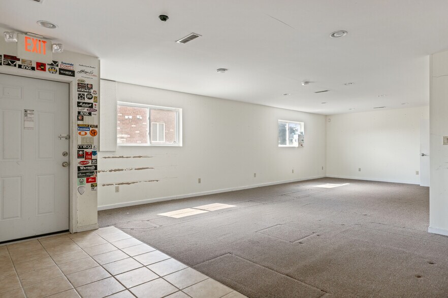 More Photos Of 7026 Ridge Ave, Philadelphia Storefront For Sale