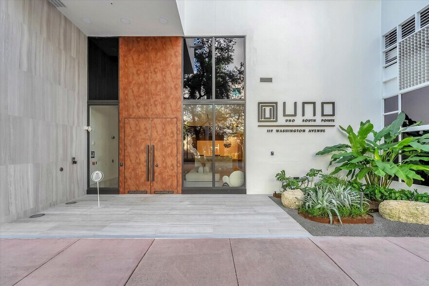 More Photos Of 119 Washington Ave, Miami Beach Office For Lease