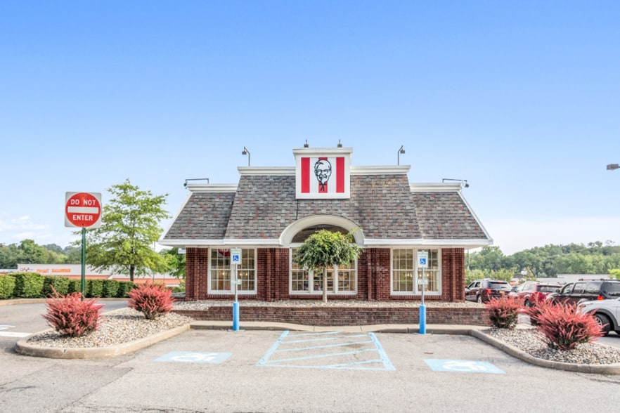 More Photos Of 1831-1885 Main St, Peekskill Unknown For Lease