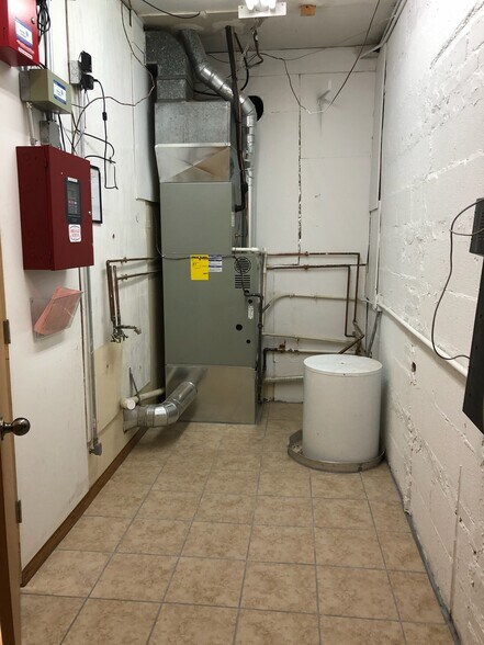 More Photos Of 4921 W 95th St, Oak Lawn Storefront Retail Residential For Sale