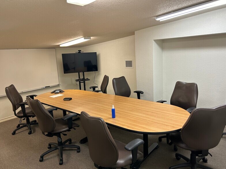 More Photos Of 7307 Business Pl, Arlington Warehouse For Lease