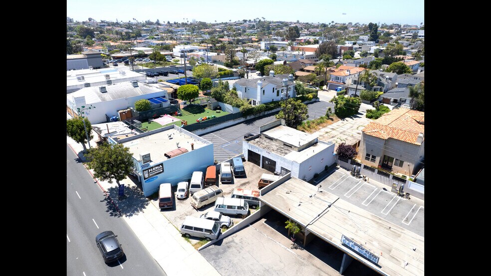 More Photos Of 1301 Sepulveda Blvd, Manhattan Beach Freestanding For Sale