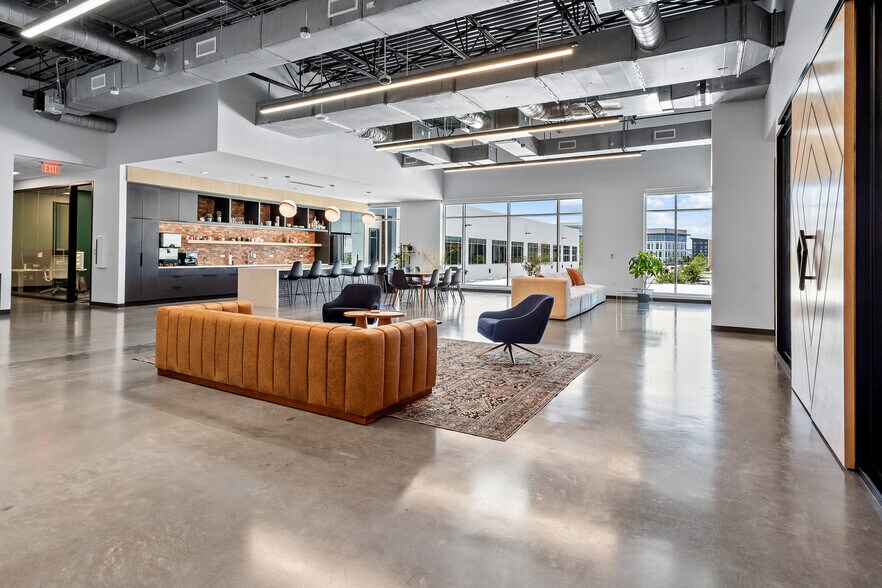 More Photos Of 8261 Belleview Dr, Plano Loft Creative Space For Lease