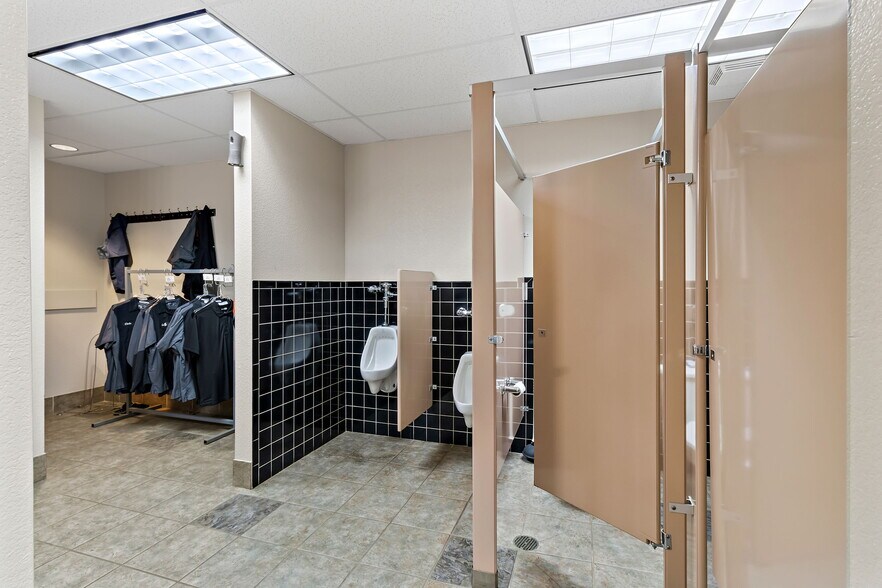 More Photos Of 15534 E Hinsdale Cir, Centennial Light Distribution For Sale