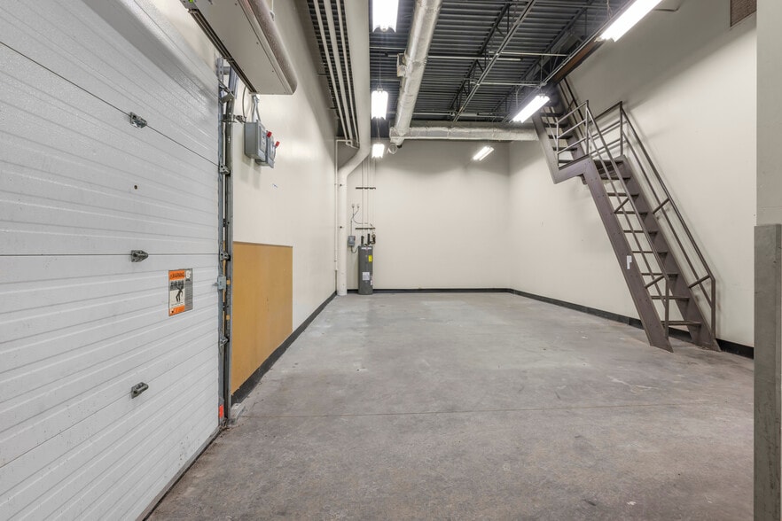 More Photos Of 4205-4225 Egan Dr, Savage Drugstore For Lease