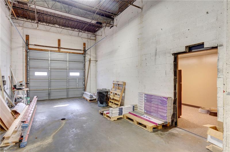 More Photos Of 6220-6226 Raytown Rd, Raytown Flex For Sale