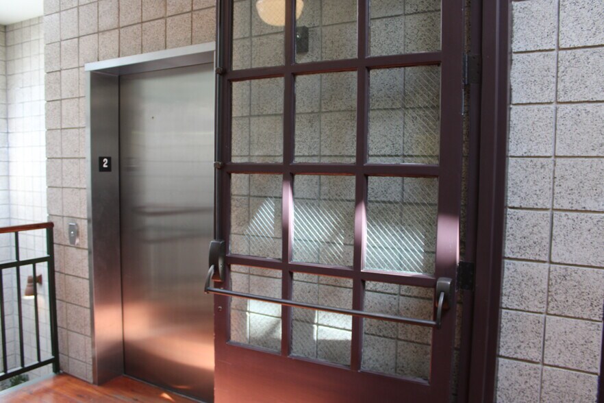 More Photos Of 500 Ouachita Ave, Hot Springs National Park Storefront Retail Office For Sale