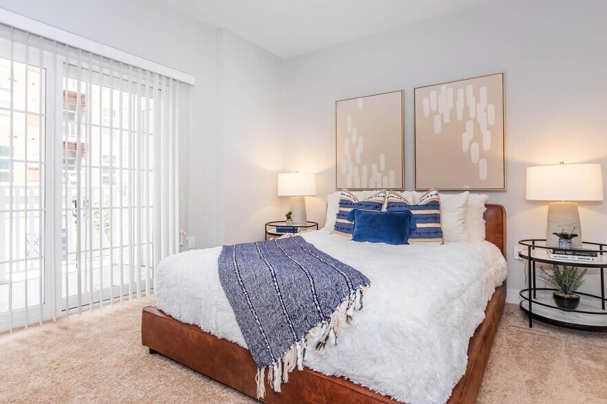 More Photos Of 515 West Ave, Norwalk Unknown For Lease