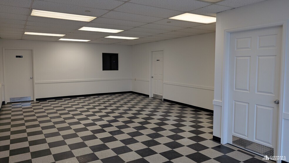 More Photos Of 14125-14133 Mead St, Longmont Flex For Lease