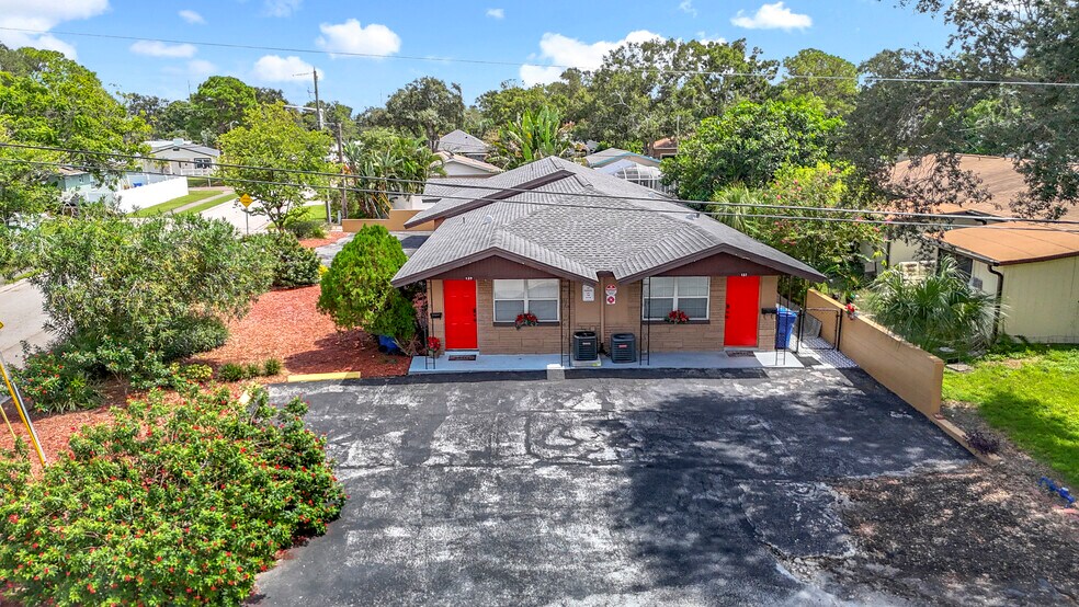 More Photos Of 139 SE Jefferson Cir N, Saint Petersburg Apartments For Sale