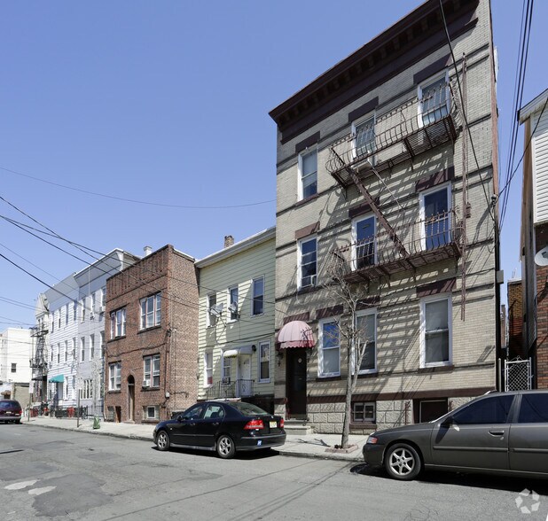 More Photos Of 514 11th St, Union City Apartments For Sale