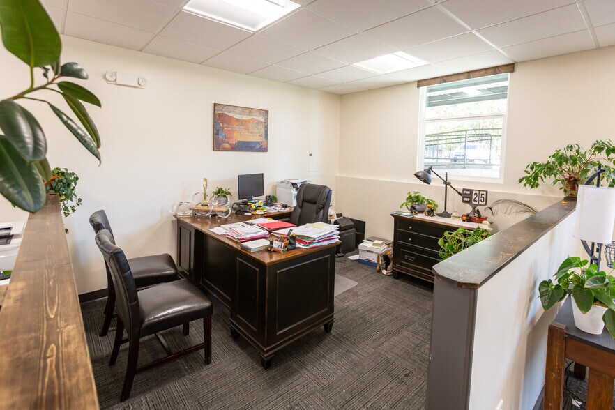 More Photos Of 200 W Railroad Ave, Plains Medical For Sale