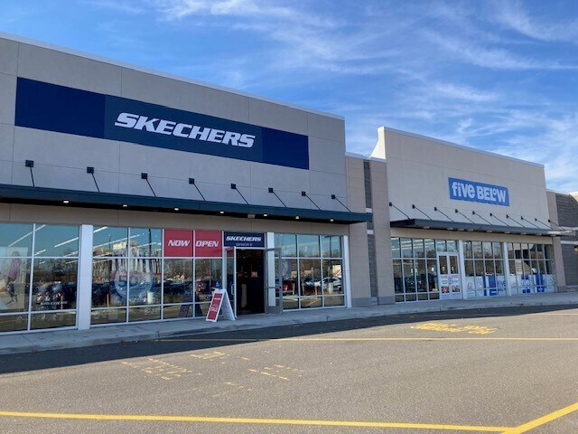 More Photos Of 2280-2390 N Ocean Ave, Farmingville Unknown For Lease