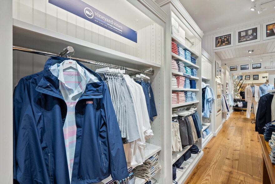 More Photos Of 1420-1422 Burlingame Ave, Burlingame Storefront For Lease