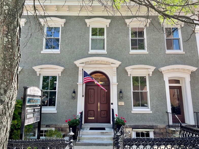 More Photos Of 68 E Court St, Doylestown Office For Sale