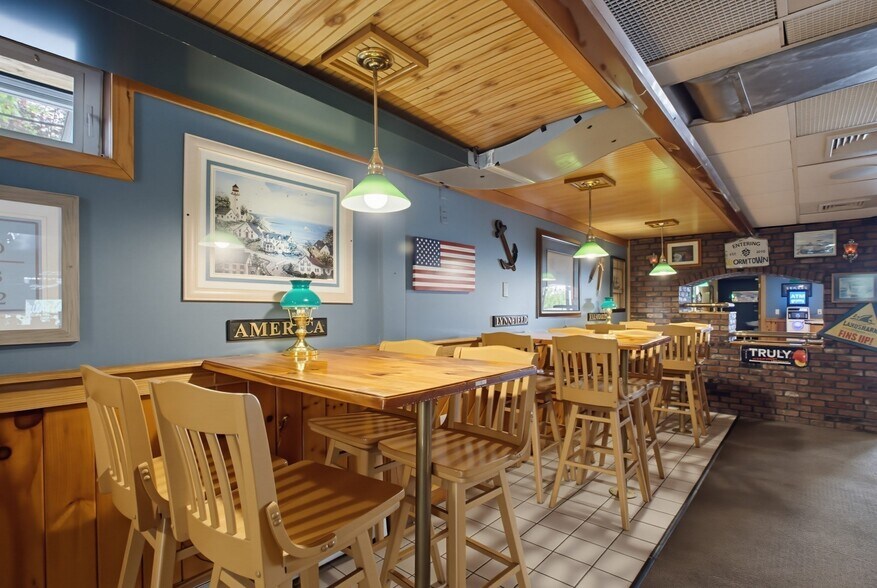 More Photos Of 113 Summer St, Lunenburg Restaurant For Sale