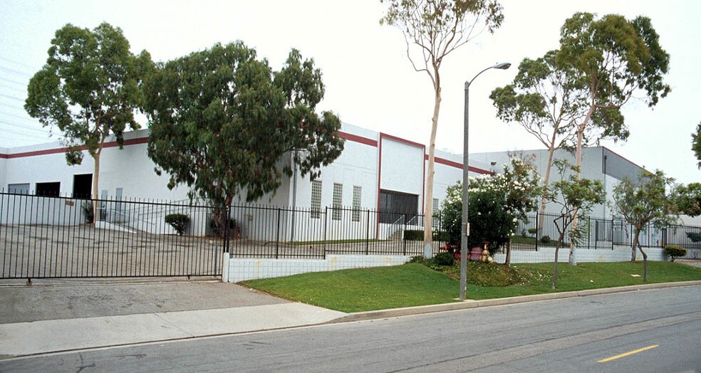 More Photos Of 1141 Sandhill Ave, Carson Warehouse For Sale