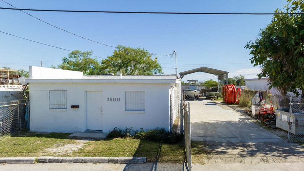 More Photos Of 2500 E Tamarind Ave, West Palm Beach Service For Sale