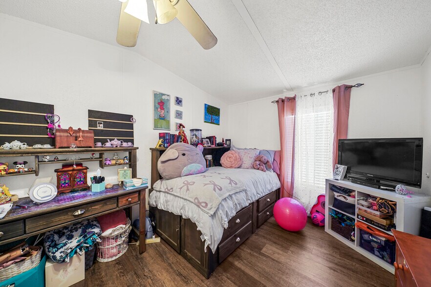 More Photos Of 19645 Nordt Rd, Damon Land For Sale