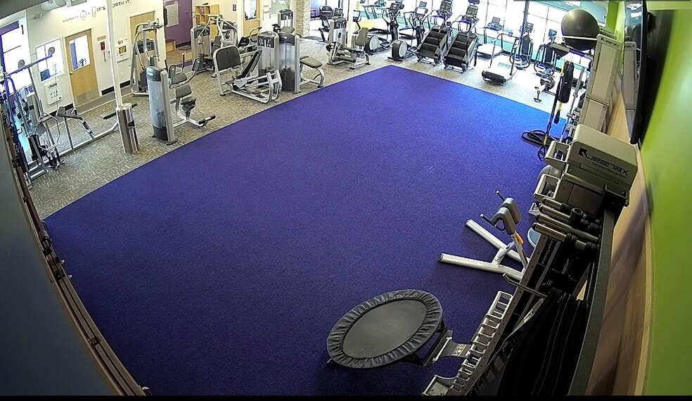 More Photos Of 7165 Buckley Rd, Liverpool Storefront Retail Office For Sale