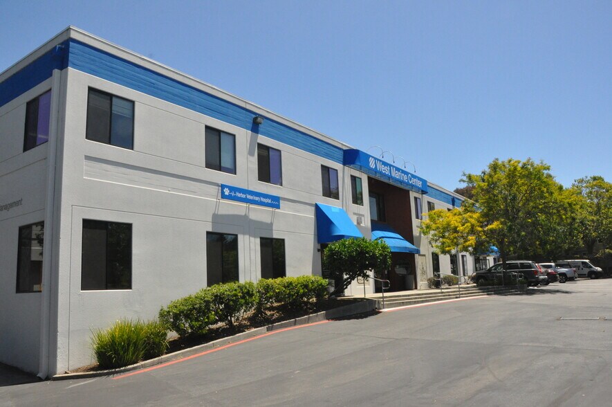 More Photos Of 2450 17th Ave, Santa Cruz Showroom For Lease