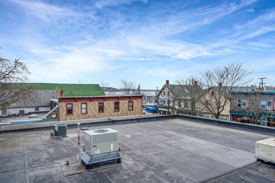 More Photos Of 136-138 Main St, Greenport Storefront Retail Residential For Sale