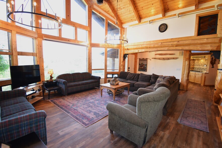 More Photos Of 3555 Yale Kilgore Rd, Island Park Multifamily For Sale