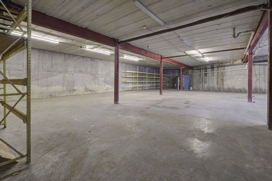 Primary Photo Of 555 Atwood Ave, Cranston Flex For Lease