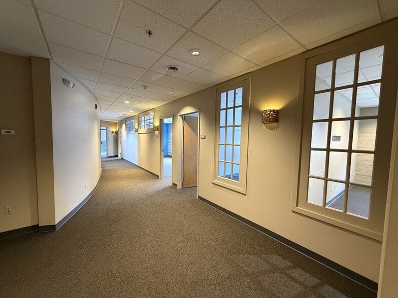 More Photos Of 60 Browns Race, Rochester Office Residential For Lease